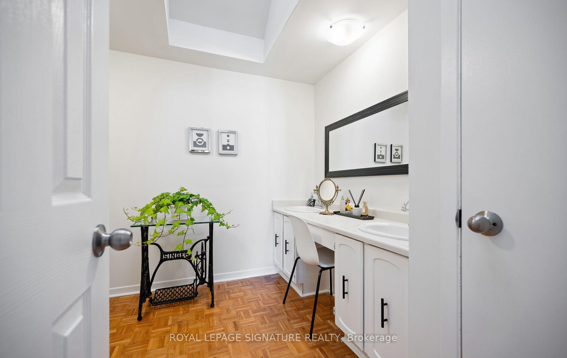Photo 20 of 3160 Dundas Street, Toronto, Junction Area — HOMEH