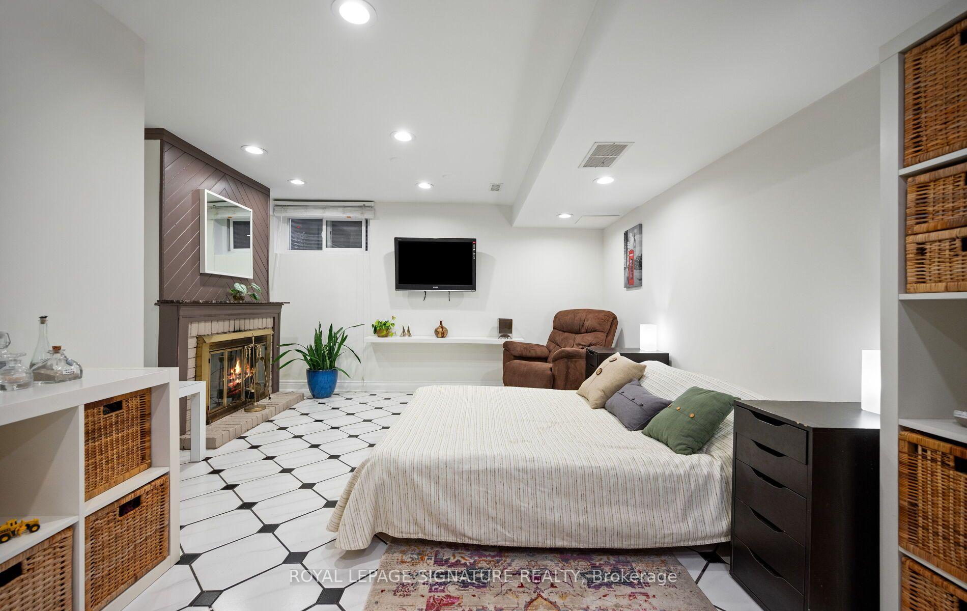 Photo 24 of 3160 Dundas Street, Toronto, Junction Area — HOMEH