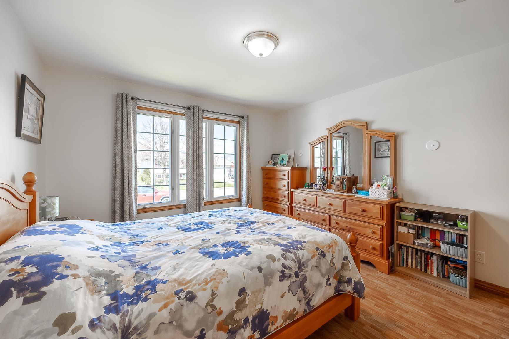 Photo 12 of 11 Chatfield Drive, Sault Ste Marie, Ward 3 — HOMEH