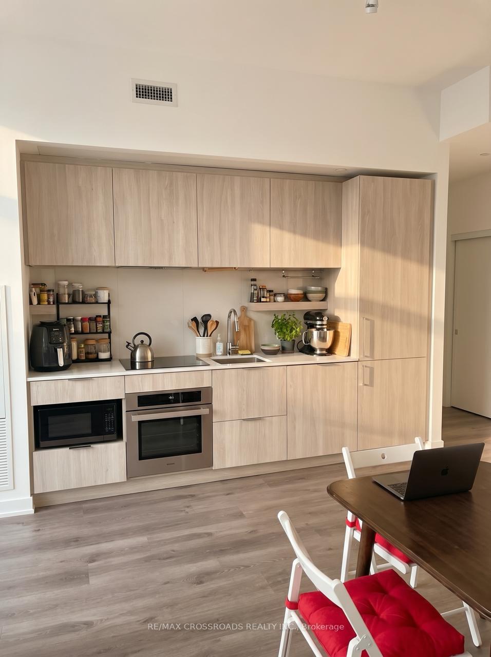Photo 4 of Unit 1804, 28 Ann Street, Mississauga, Port Credit — HOMEH