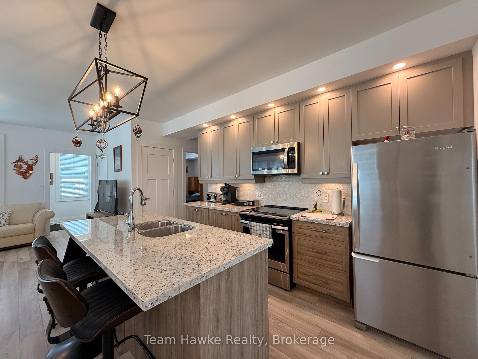 Photo 6 of 10 Samantha Lane, Midland — HOMEH