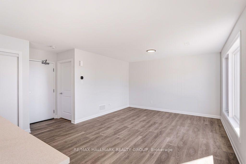 Photo 6 of Unit 11, 201 Glenroy Gilbert Drive, Ottawa, Barrhaven - Strandherd — HOMEH