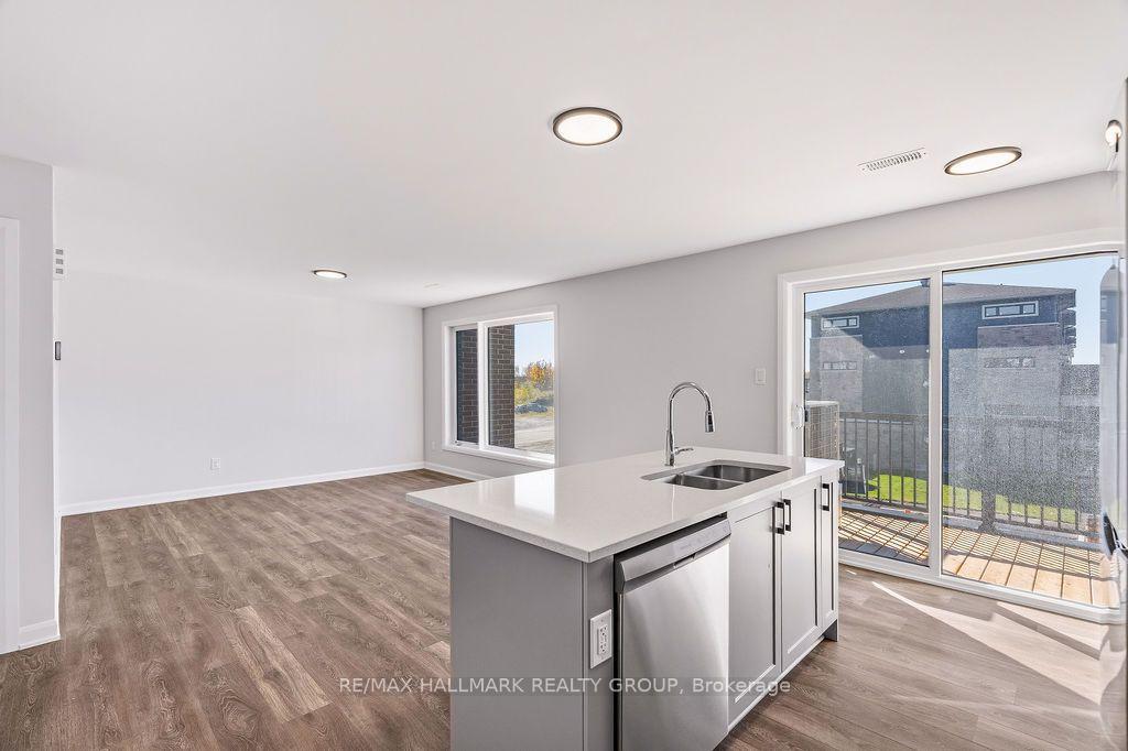 Photo 11 of Unit 11, 201 Glenroy Gilbert Drive, Ottawa, Barrhaven - Strandherd — HOMEH