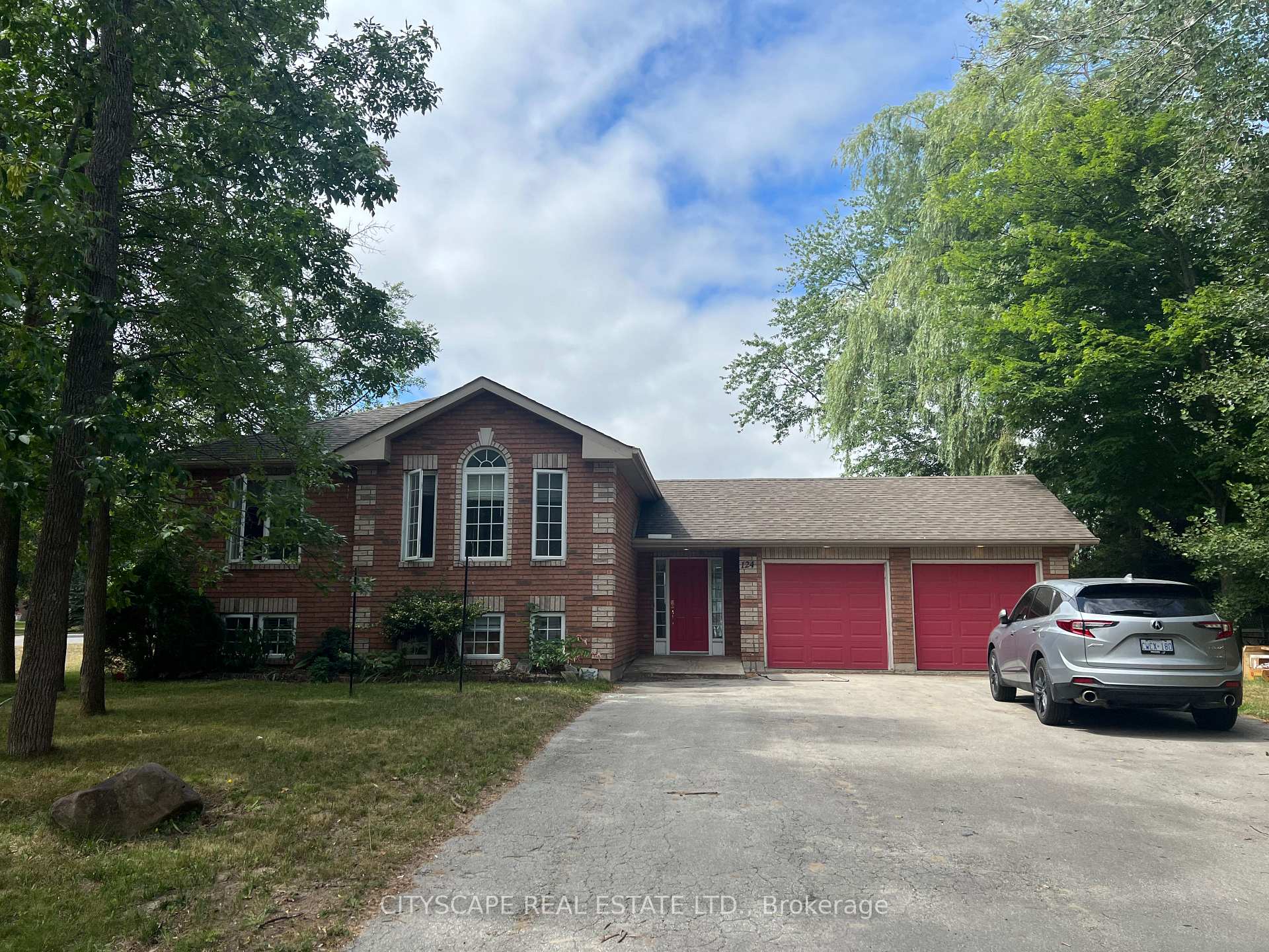 Photo 1 of 124 41st Street N, Wasaga Beach — HOMEH