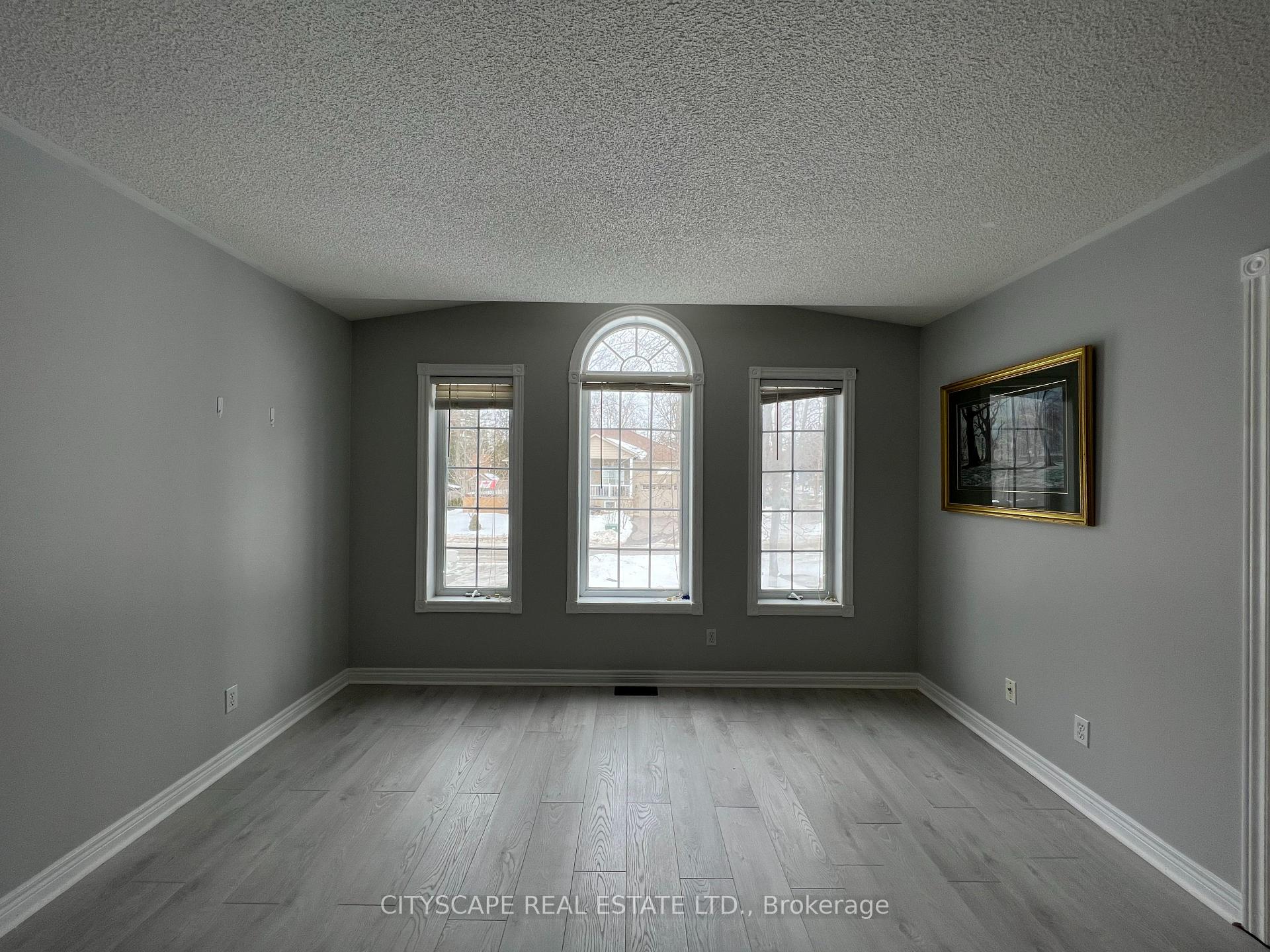 Photo 3 of 124 41st Street N, Wasaga Beach — HOMEH