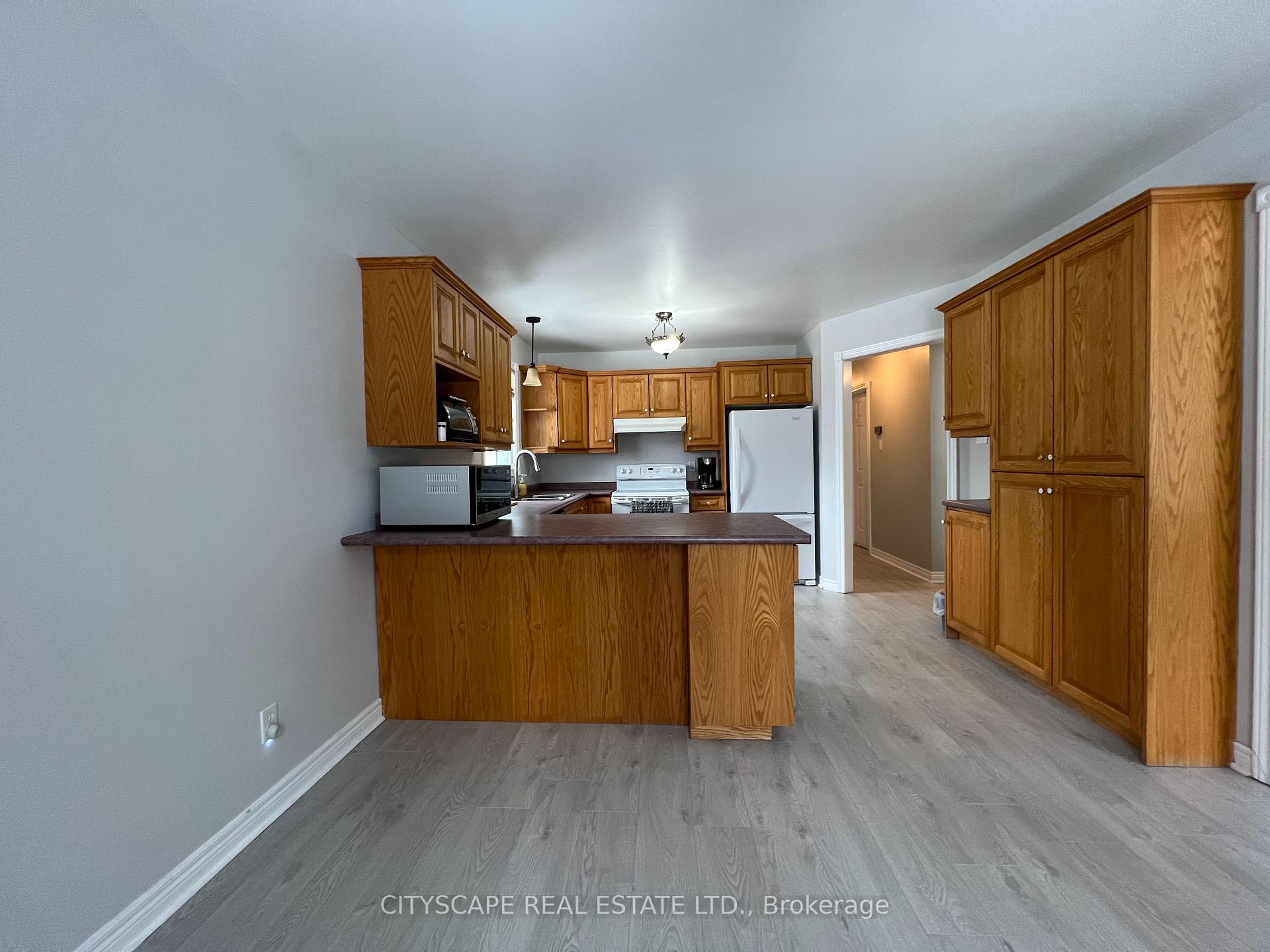 Photo 10 of 124 41st Street N, Wasaga Beach — HOMEH