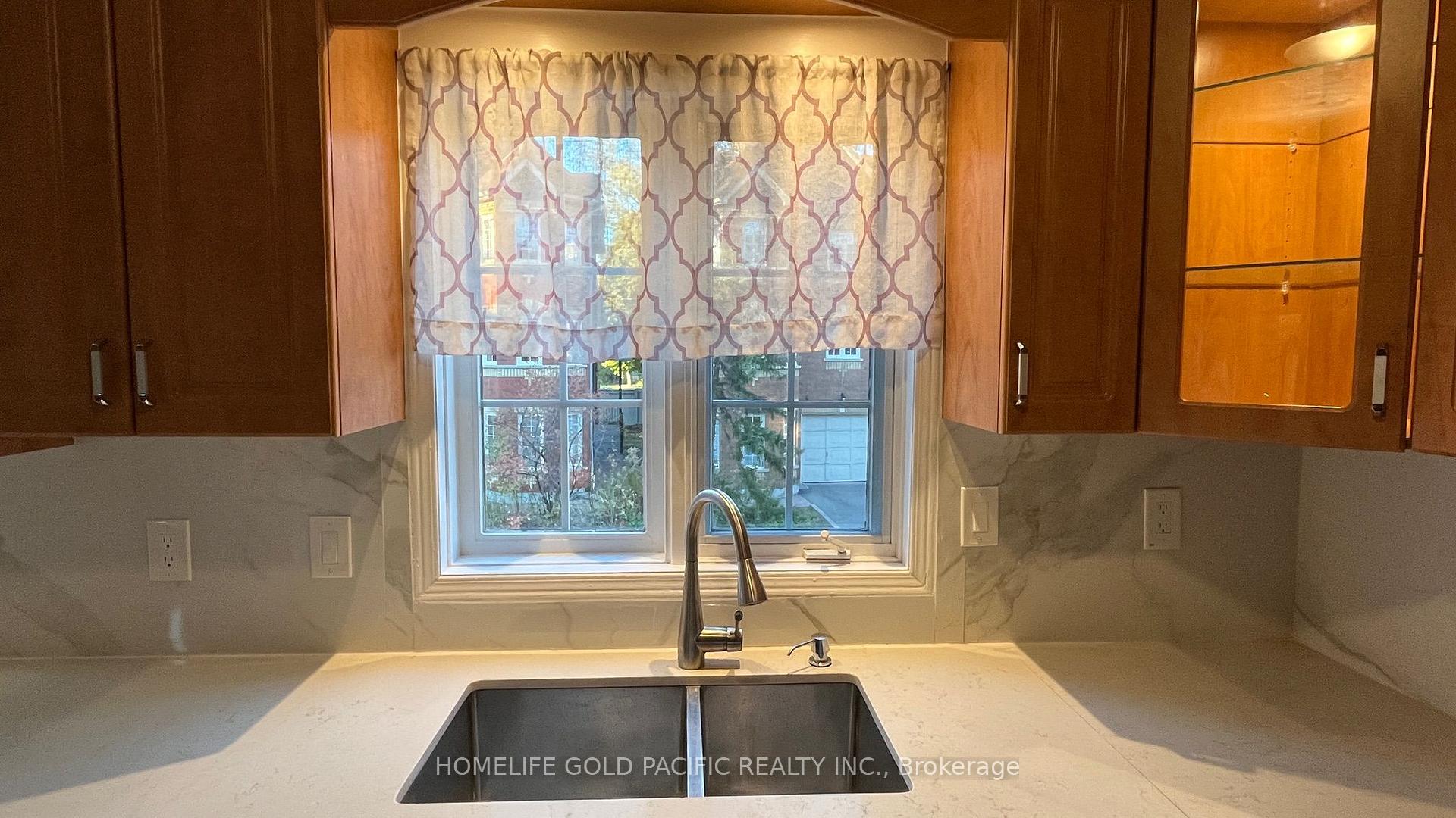 Photo 12 of Unit 74, 95 Weldrick Road, Richmond Hill, Observatory — HOMEH