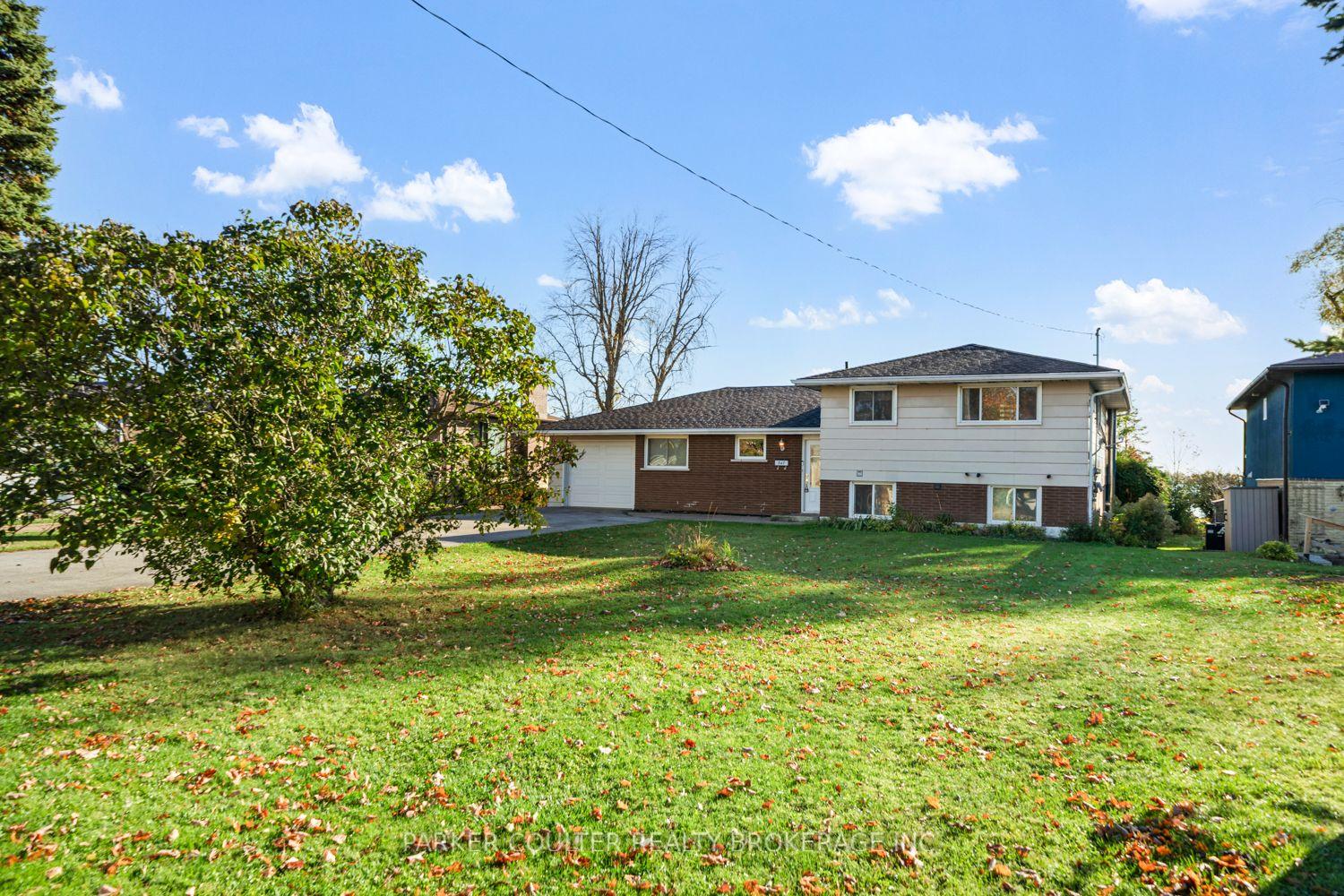 Photo 2 of 347 Macisaac Drive, Orillia — HOMEH