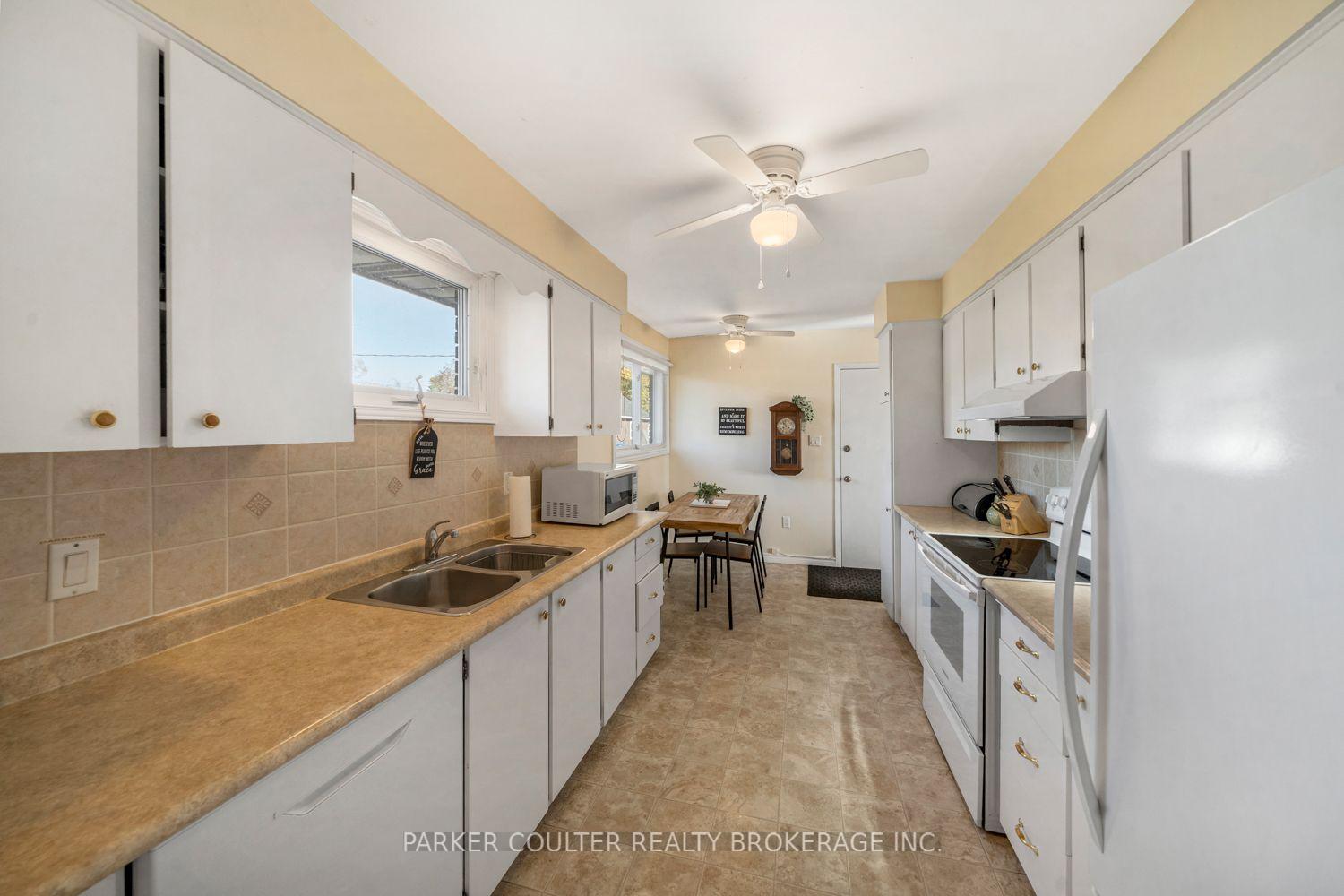 Photo 6 of 347 Macisaac Drive, Orillia — HOMEH
