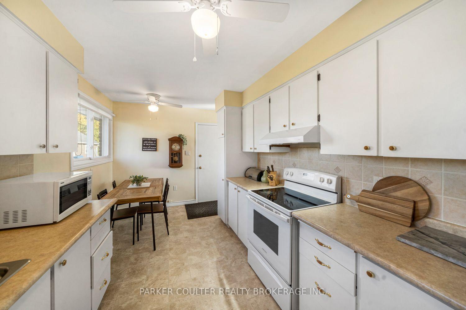 Photo 7 of 347 Macisaac Drive, Orillia — HOMEH