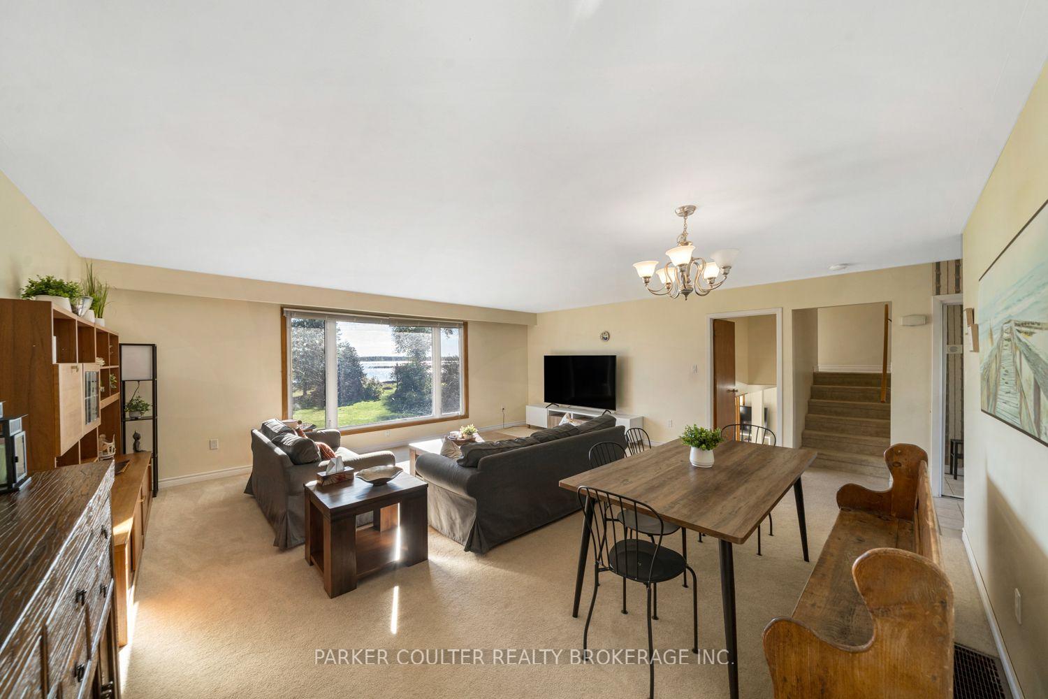 Photo 12 of 347 Macisaac Drive, Orillia — HOMEH