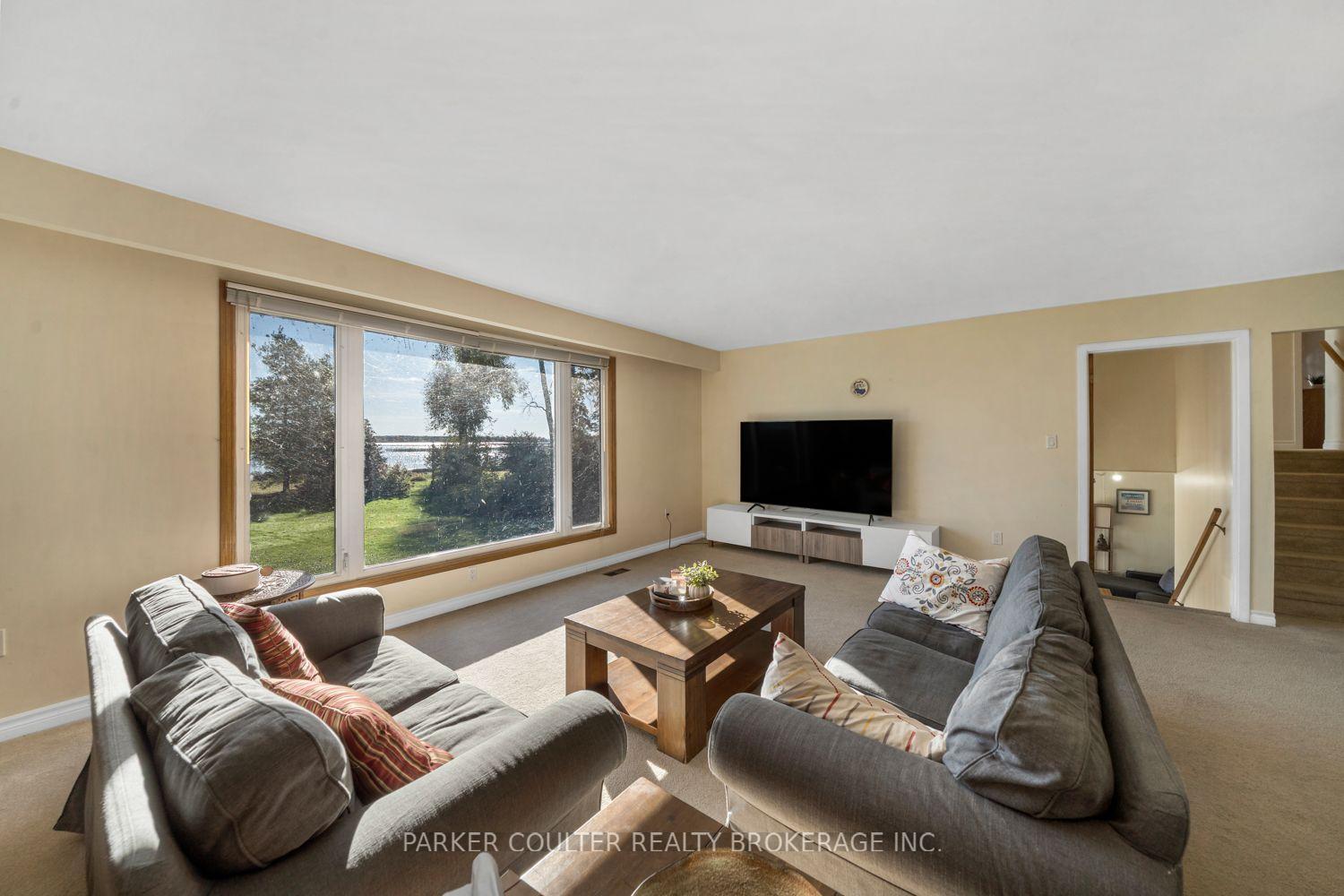 Photo 14 of 347 Macisaac Drive, Orillia — HOMEH