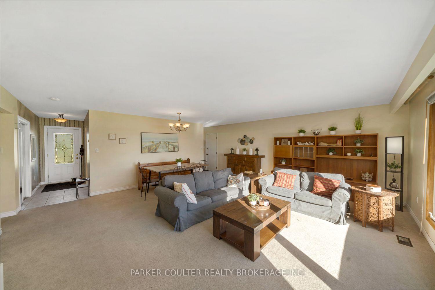 Photo 17 of 347 Macisaac Drive, Orillia — HOMEH