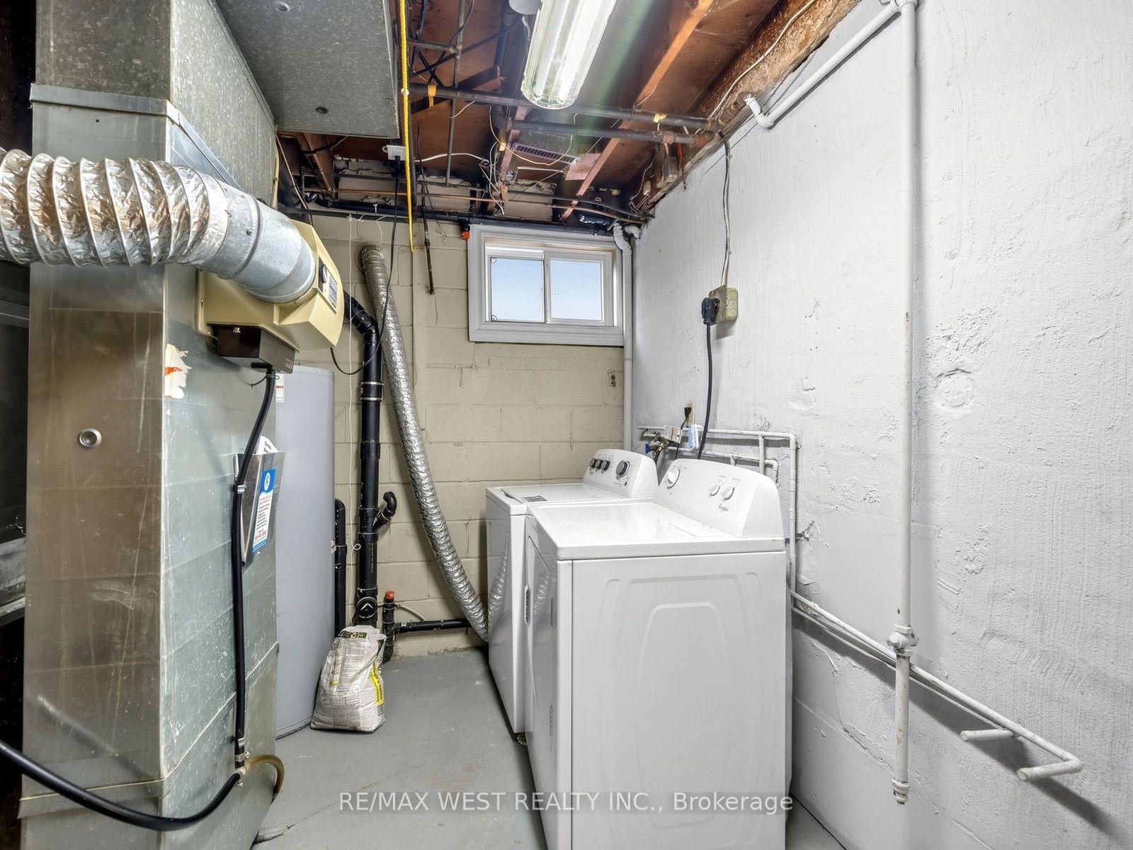 Photo 24 of 49 Dynevor Road, Toronto, Caledonia-Fairbank — HOMEH