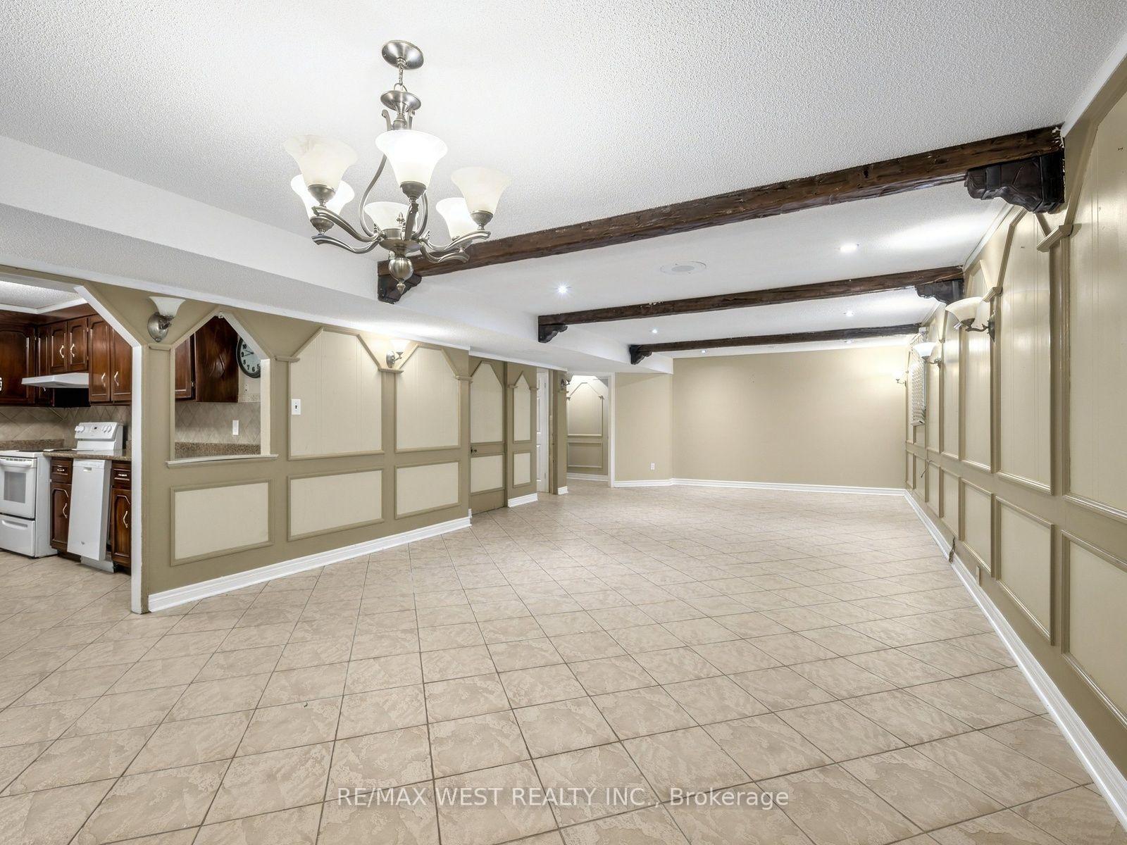 Photo 25 of 49 Dynevor Road, Toronto, Caledonia-Fairbank — HOMEH