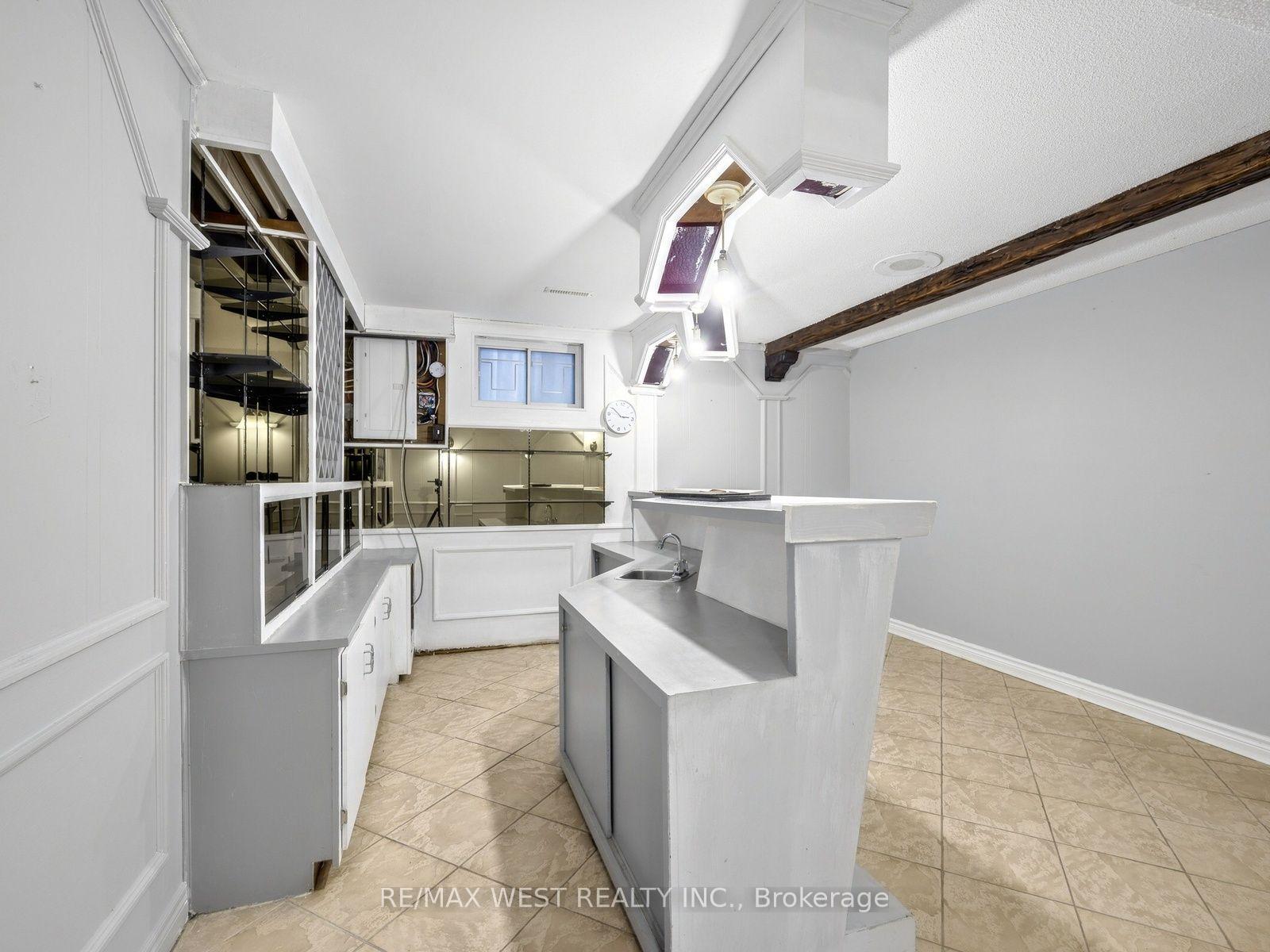 Photo 33 of 49 Dynevor Road, Toronto, Caledonia-Fairbank — HOMEH