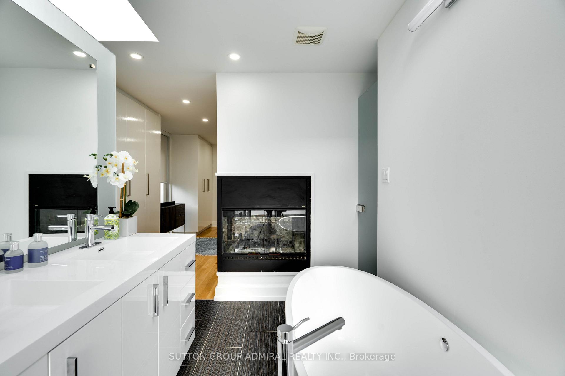 Photo 12 of 127 Orchard View Boulevard, Toronto, Yonge-Eglinton — HOMEH