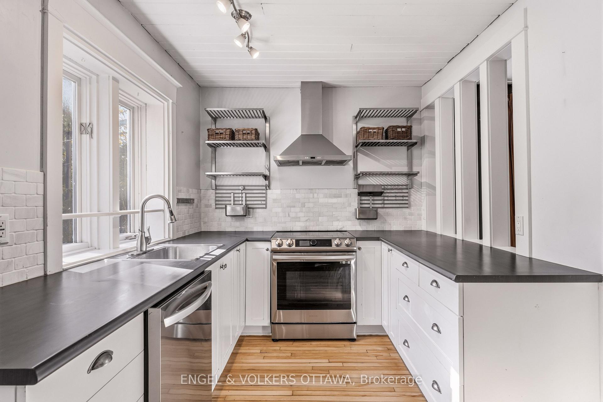 Photo 11 of 12 Clarey Avenue, Ottawa, Glebe — HOMEH