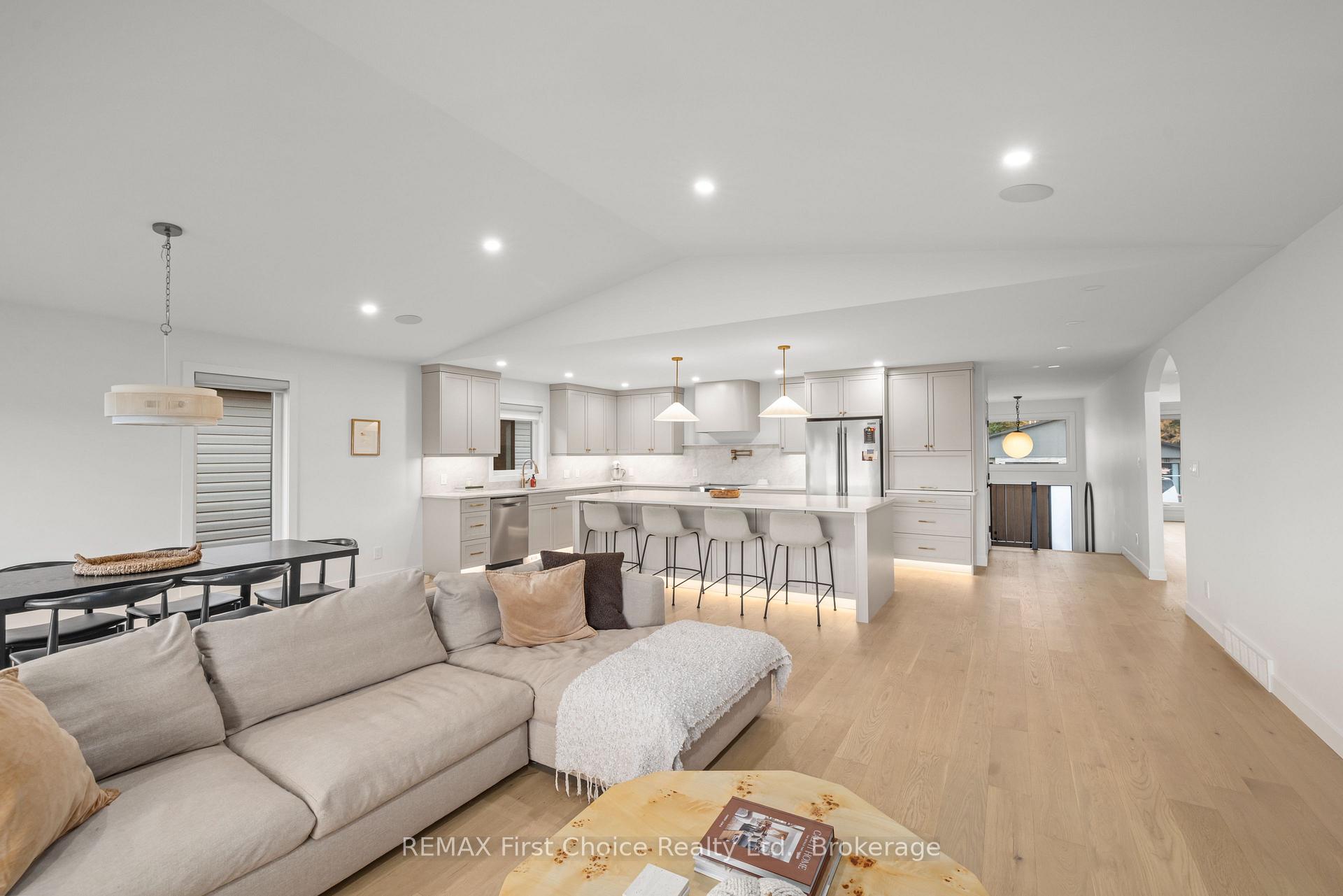 Photo 6 of 186 Bruin Crescent, Thunder Bay, Parkdale — HOMEH
