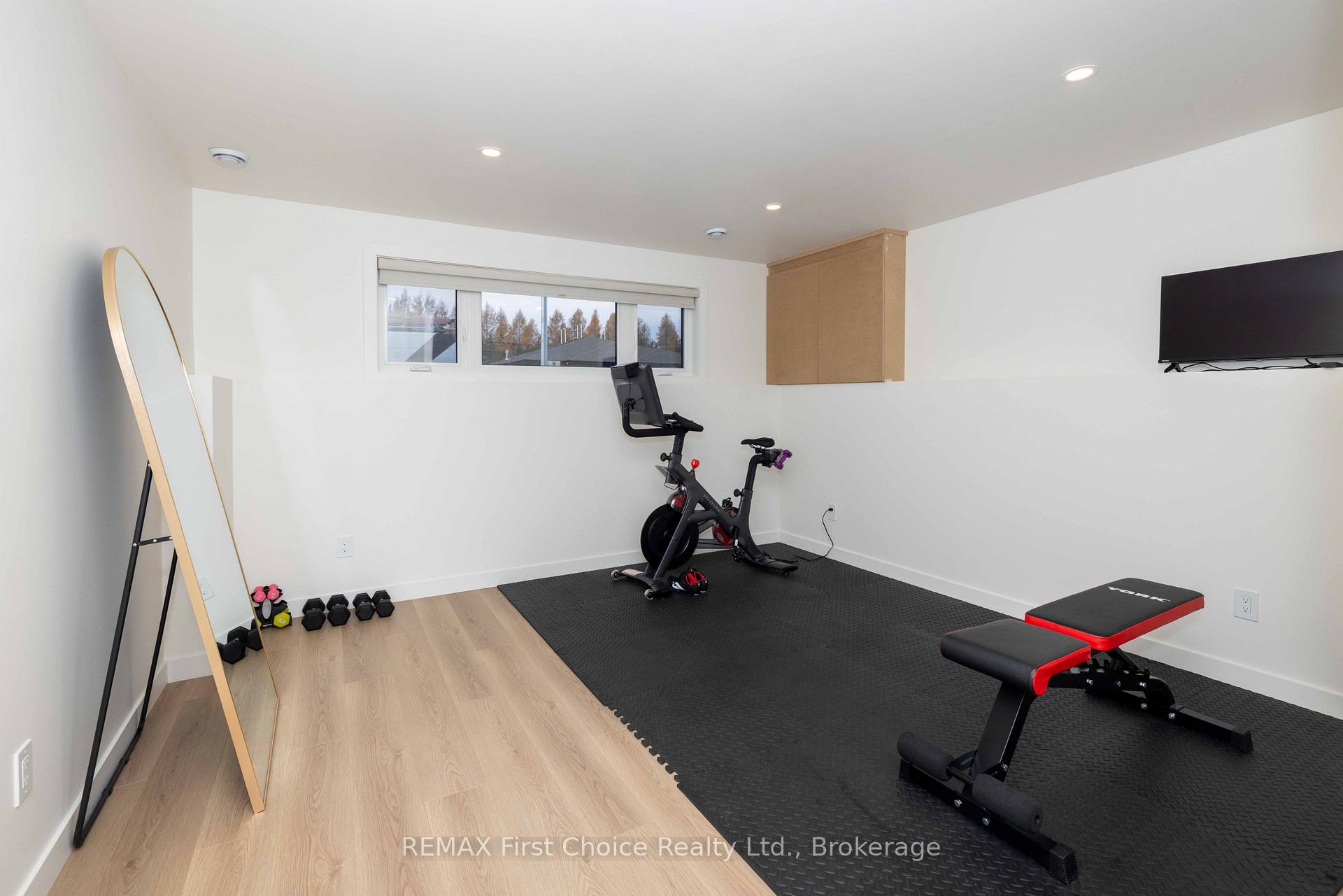 Photo 24 of 186 Bruin Crescent, Thunder Bay, Parkdale — HOMEH