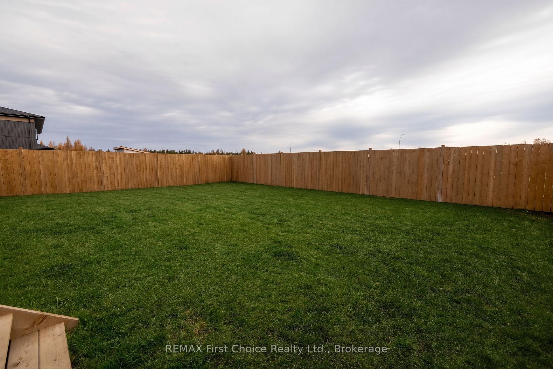 Photo 30 of 186 Bruin Crescent, Thunder Bay, Parkdale — HOMEH