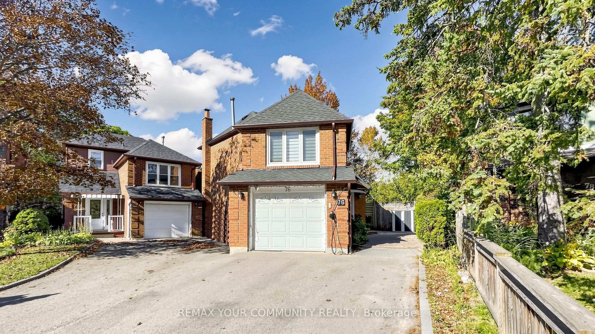 Photo 2 of 76 Deanscroft Square, Scarborough, West Hill — HOMEH