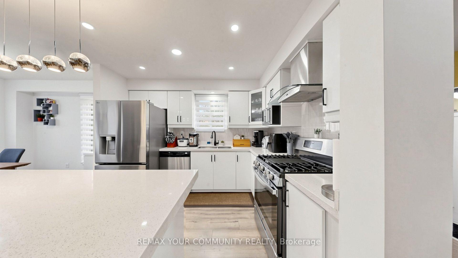 Photo 16 of 76 Deanscroft Square, Scarborough, West Hill — HOMEH