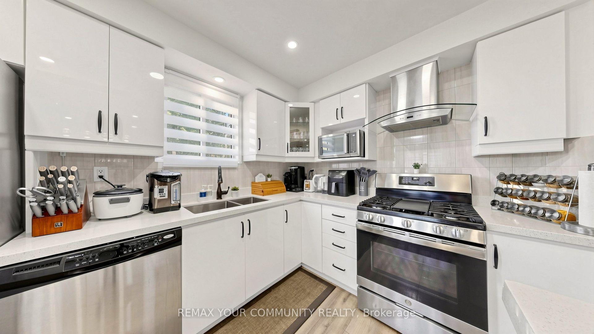 Photo 17 of 76 Deanscroft Square, Scarborough, West Hill — HOMEH