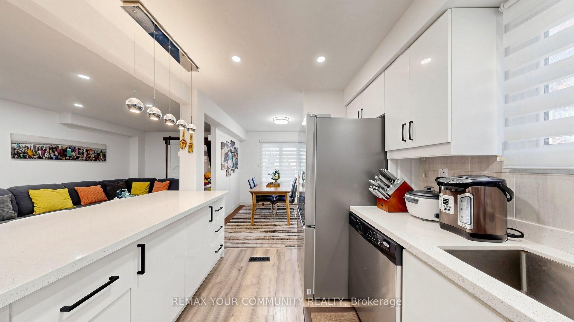 Photo 18 of 76 Deanscroft Square, Scarborough, West Hill — HOMEH
