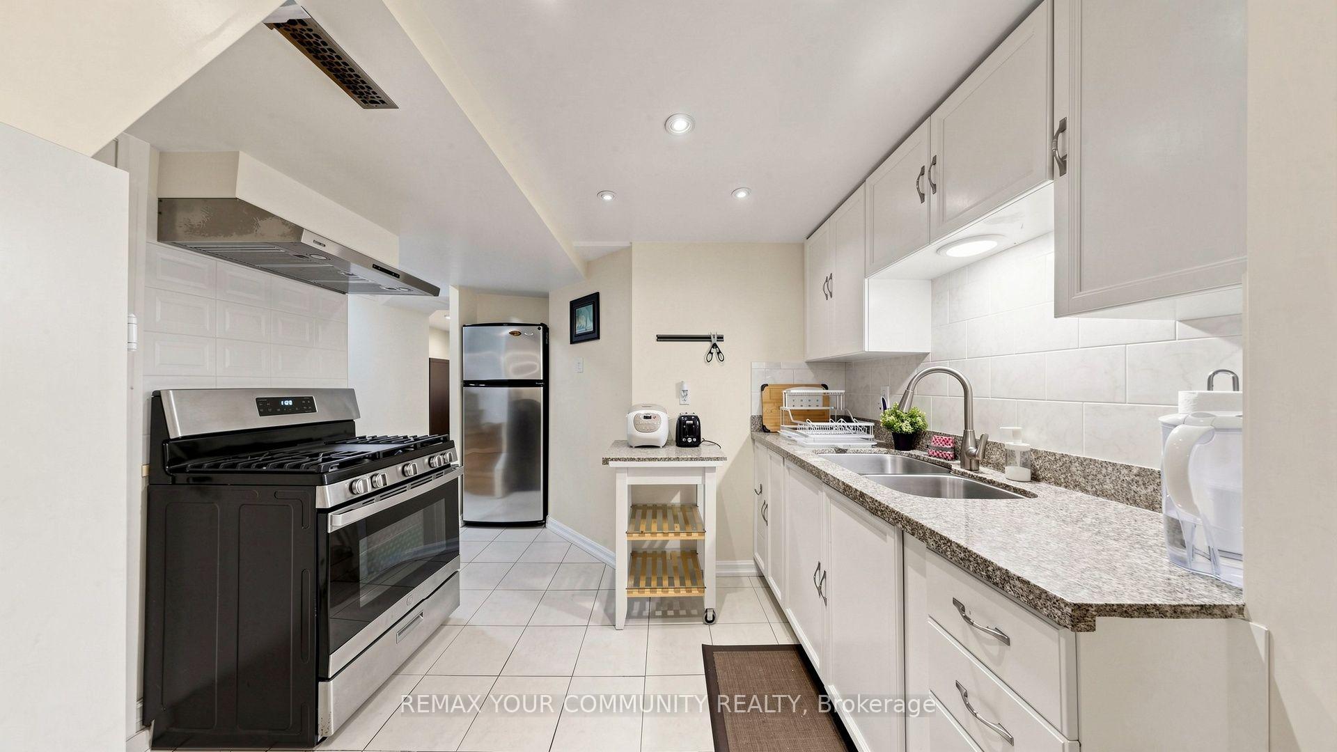 Photo 40 of 76 Deanscroft Square, Scarborough, West Hill — HOMEH