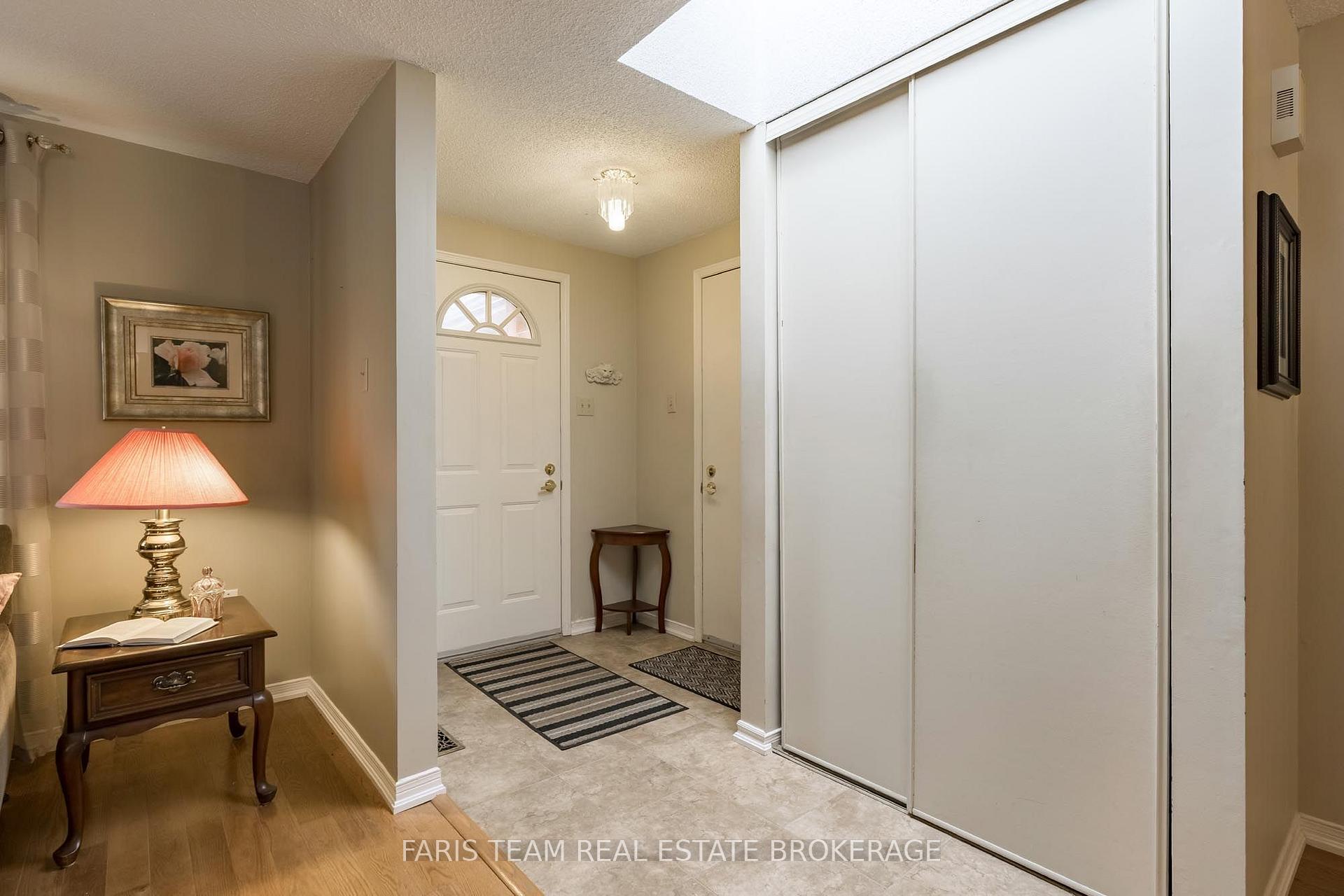Photo 3 of 29 Ferguson Drive, Barrie, Northwest — HOMEH