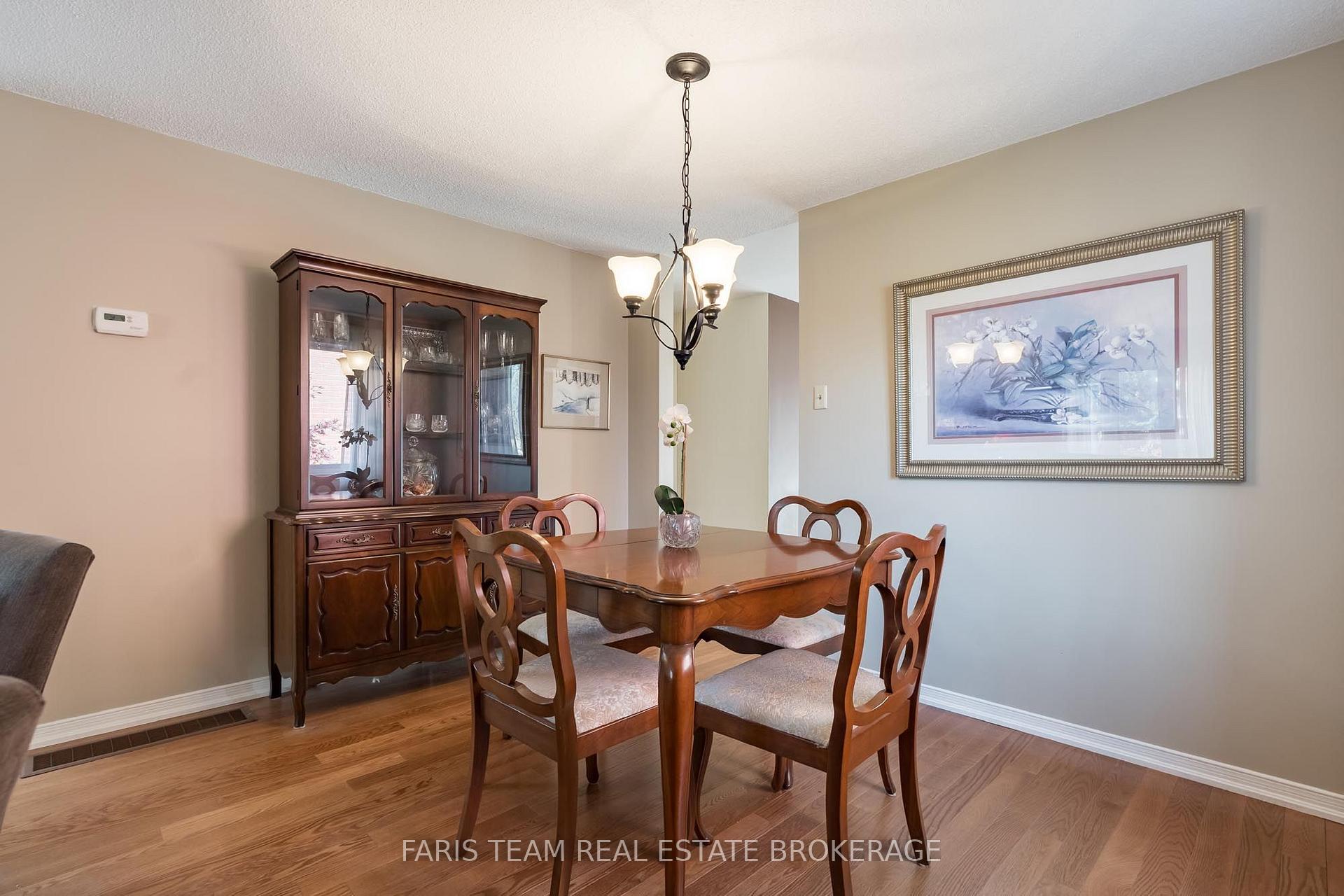 Photo 7 of 29 Ferguson Drive, Barrie, Northwest — HOMEH