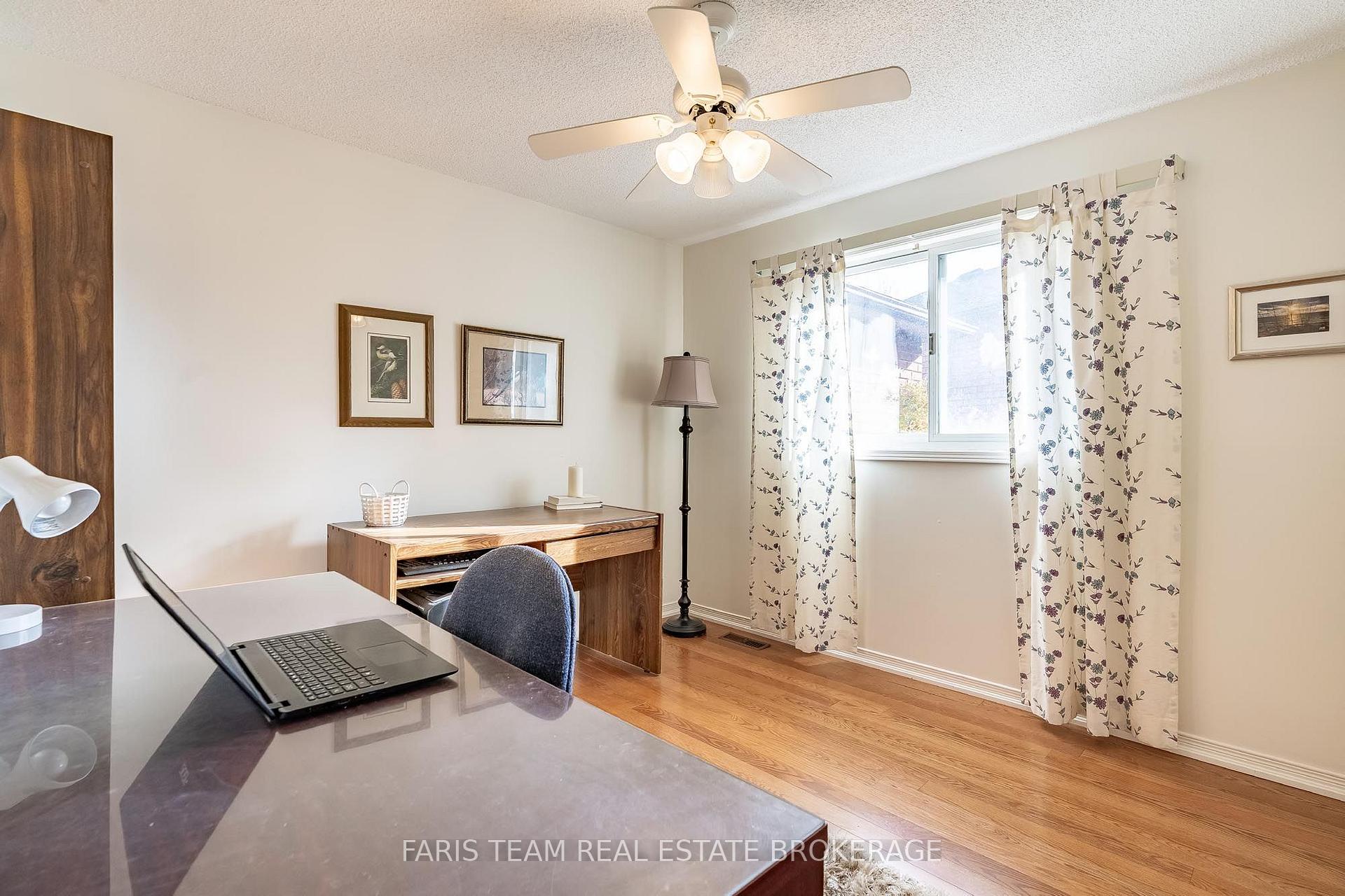 Photo 11 of 29 Ferguson Drive, Barrie, Northwest — HOMEH