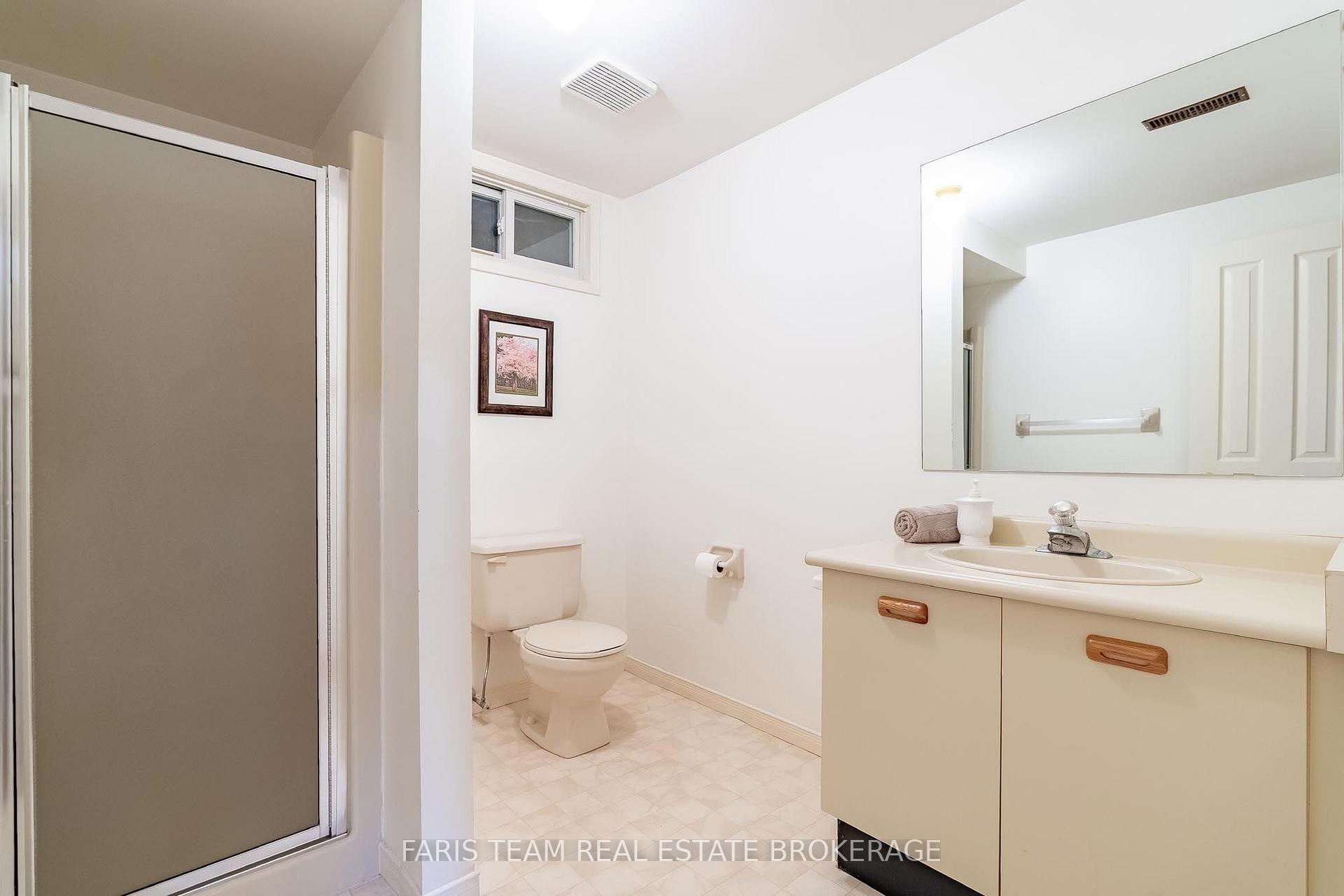Photo 18 of 29 Ferguson Drive, Barrie, Northwest — HOMEH