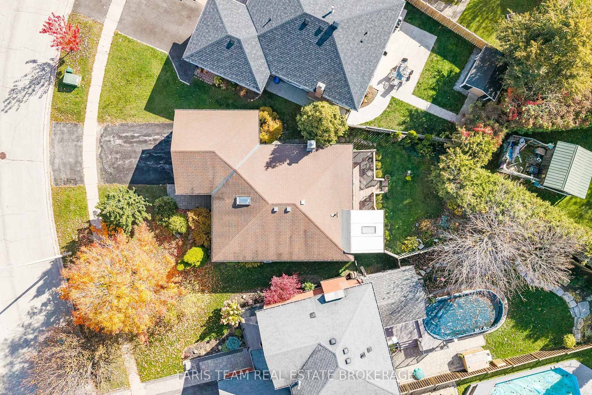 Photo 23 of 29 Ferguson Drive, Barrie, Northwest — HOMEH