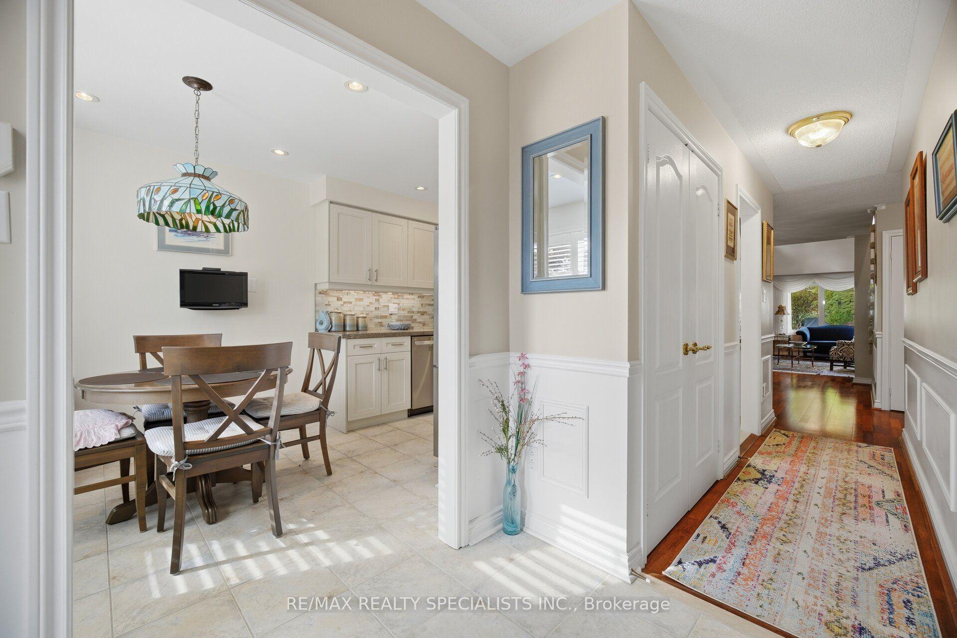 Photo 8 of Unit 6, 5490 Glen Erin Drive, Mississauga, Central Erin Mills — HOMEH