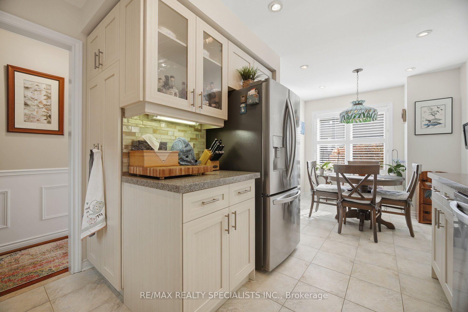 Photo 10 of Unit 6, 5490 Glen Erin Drive, Mississauga, Central Erin Mills — HOMEH
