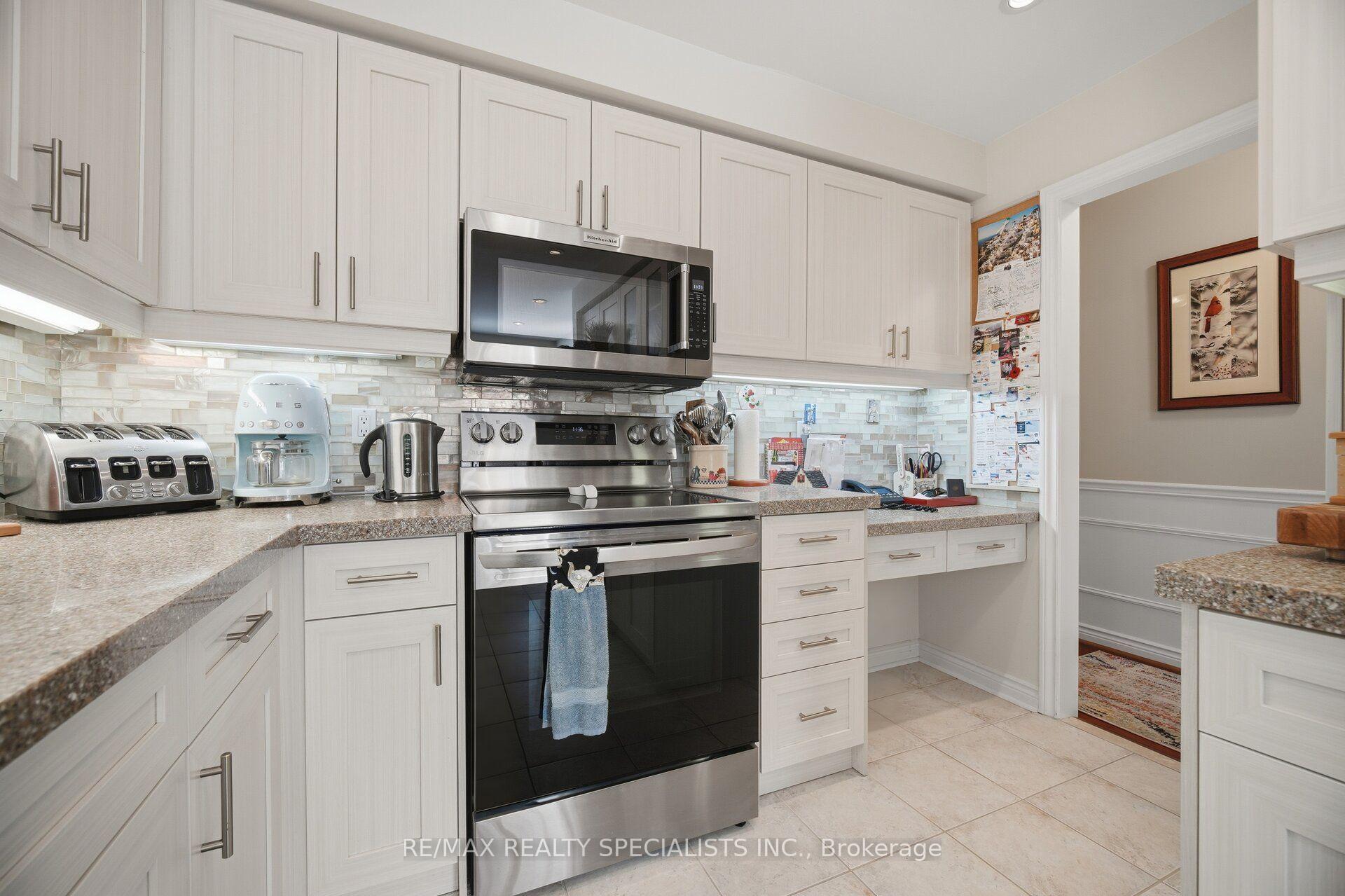 Photo 12 of Unit 6, 5490 Glen Erin Drive, Mississauga, Central Erin Mills — HOMEH