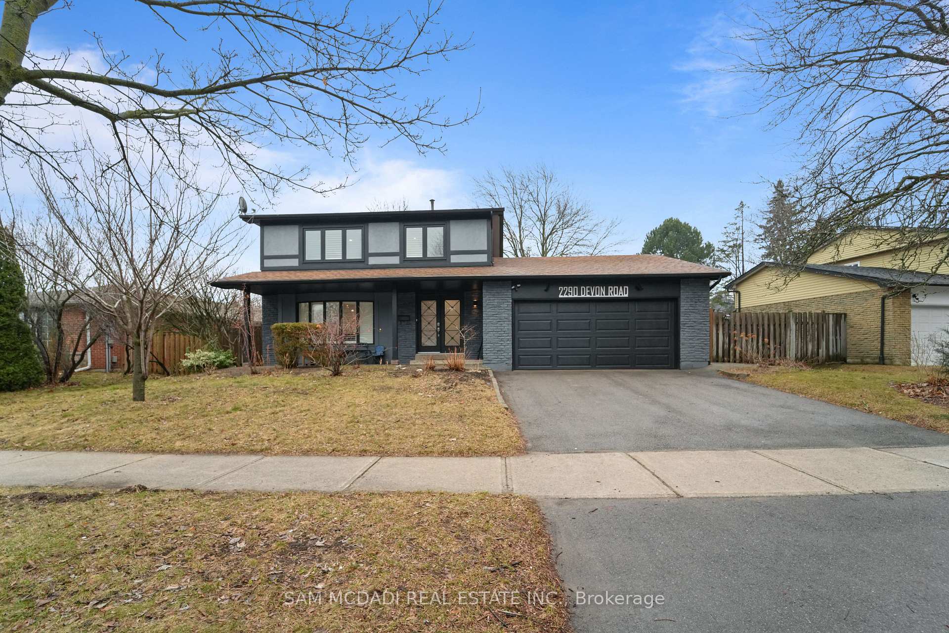 Photo of 2290 Devon Road