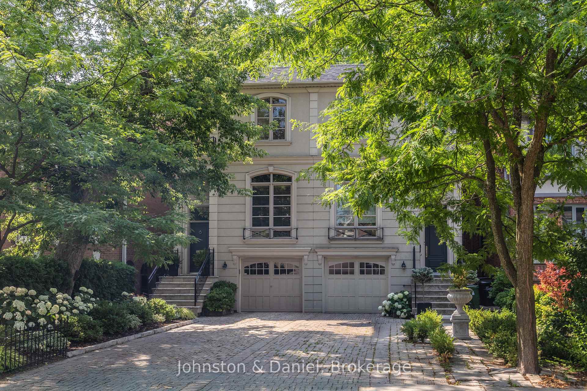 Photo 2 of 47 Castlefield Avenue, Toronto, Yonge-Eglinton — HOMEH