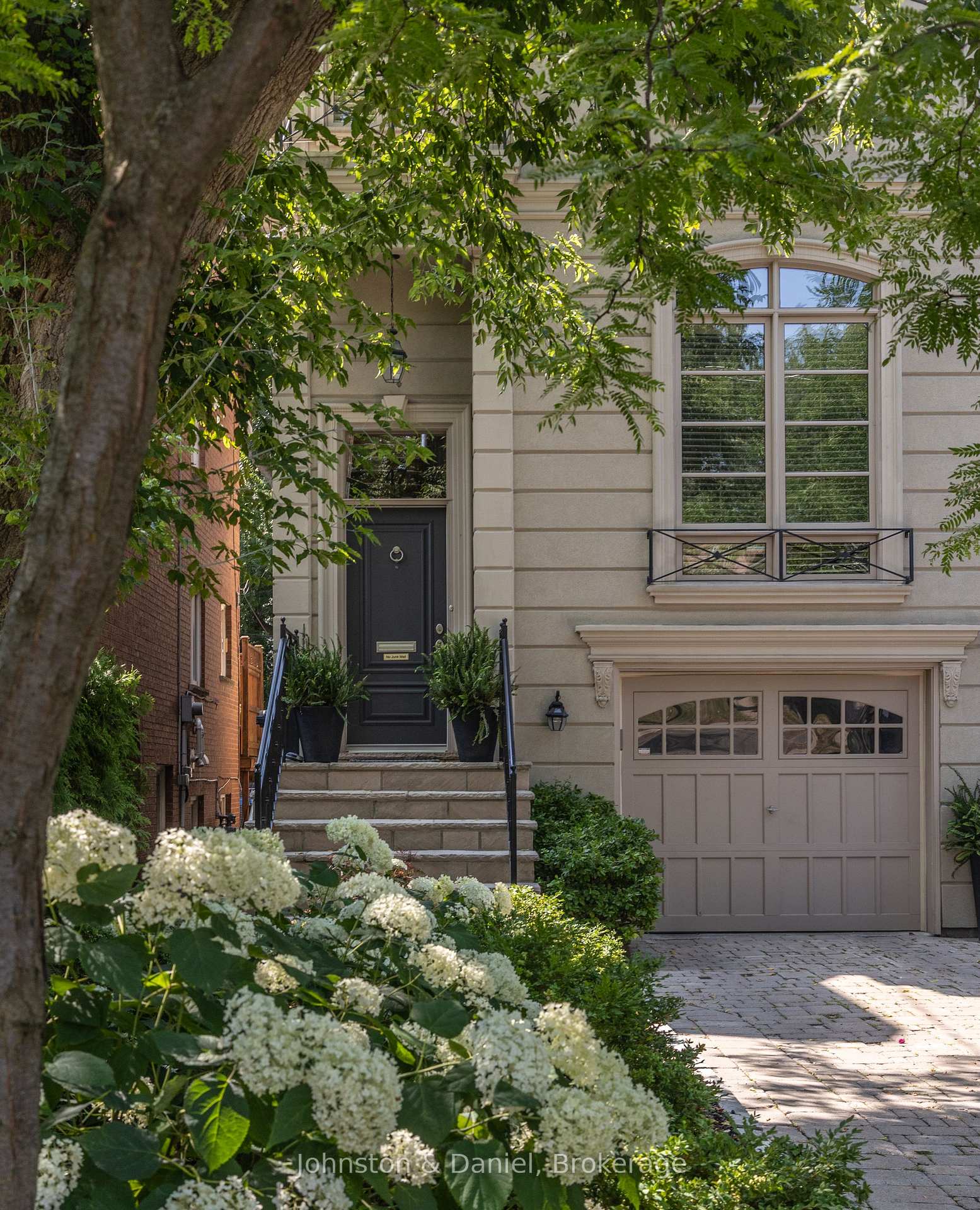 Photo 3 of 47 Castlefield Avenue, Toronto, Yonge-Eglinton — HOMEH