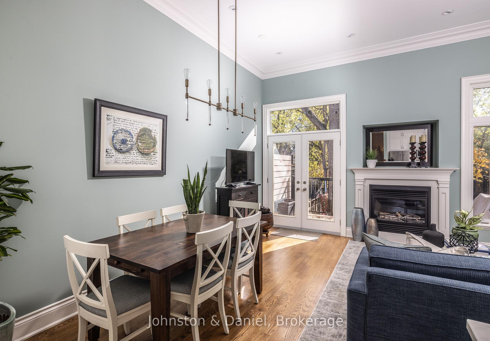 Photo 18 of 47 Castlefield Avenue, Toronto, Yonge-Eglinton — HOMEH