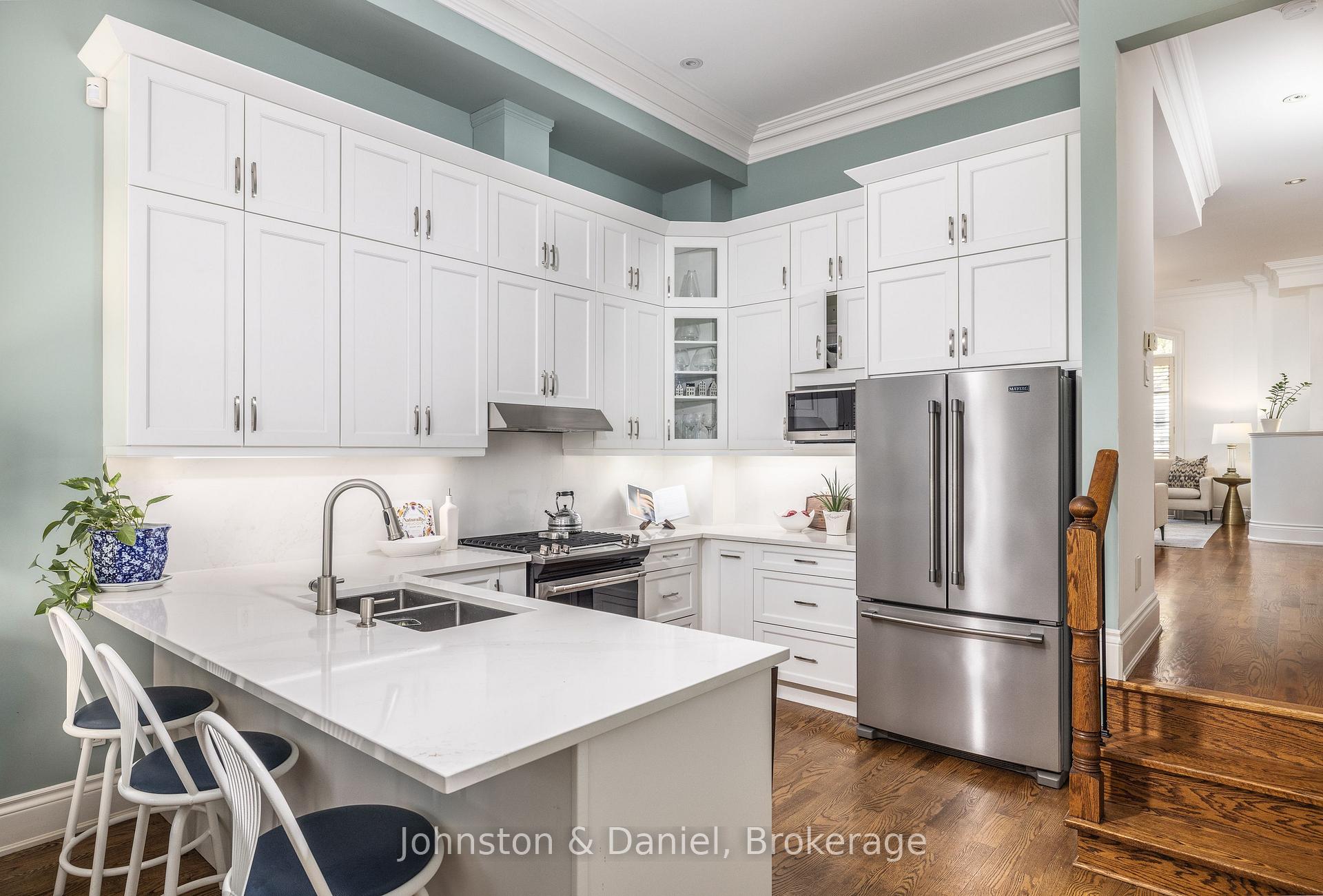 Photo 23 of 47 Castlefield Avenue, Toronto, Yonge-Eglinton — HOMEH