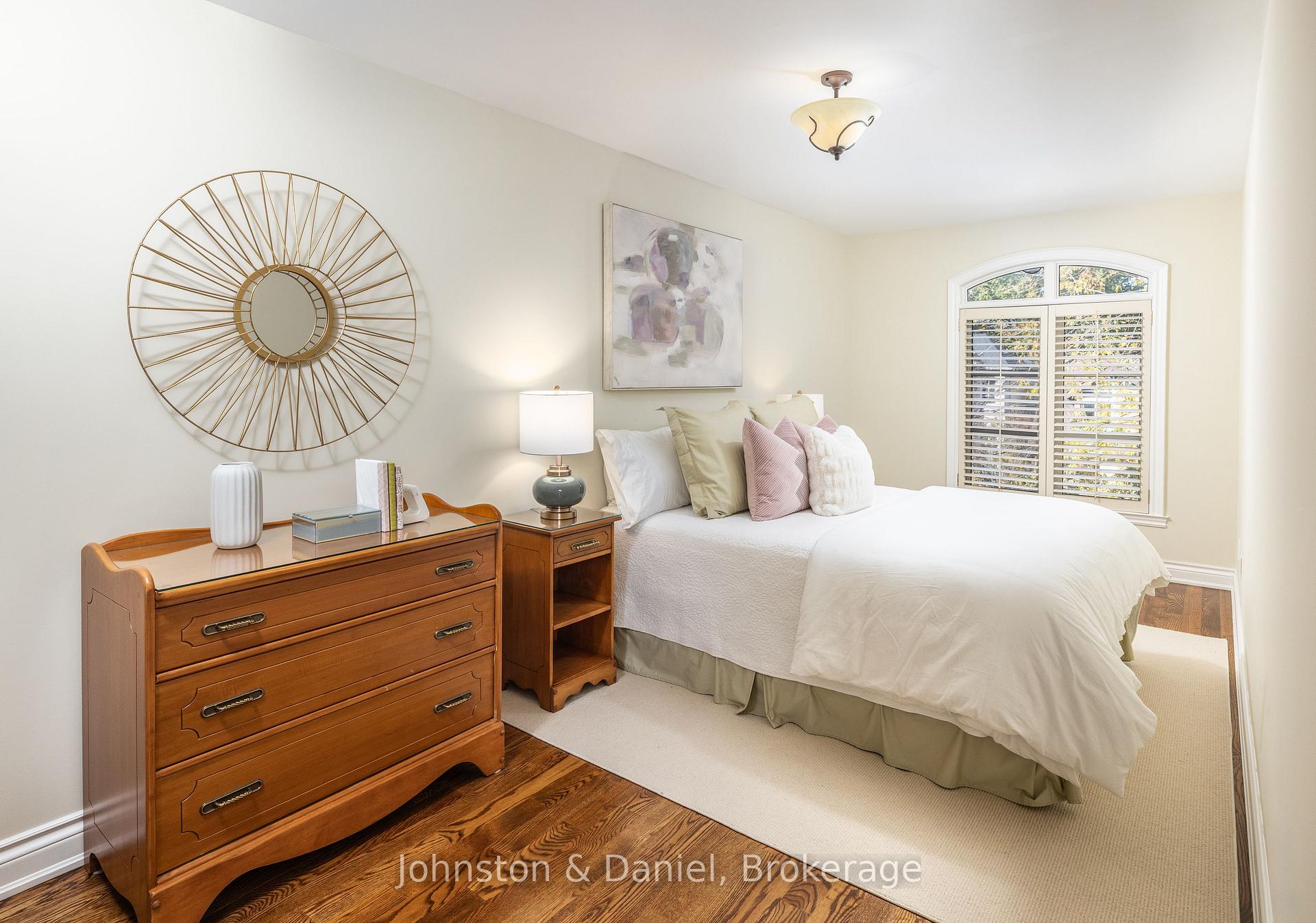 Photo 36 of 47 Castlefield Avenue, Toronto, Yonge-Eglinton — HOMEH