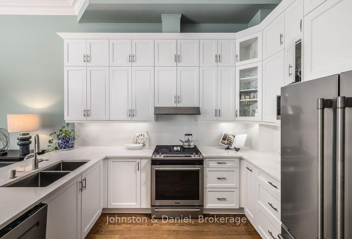 Photo 49 of 47 Castlefield Avenue, Toronto, Yonge-Eglinton — HOMEH