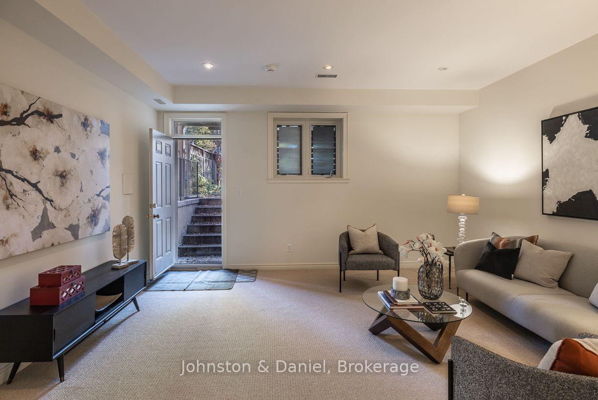 Photo 39 of 47 Castlefield Avenue, Toronto, Yonge-Eglinton — HOMEH