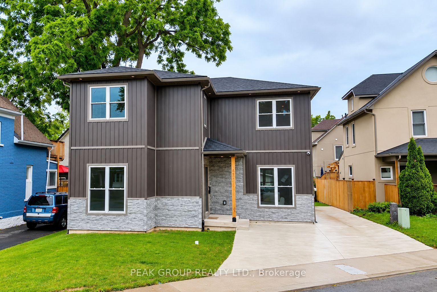Photo of Unit LOWER, 4567 Ryerson Crescent