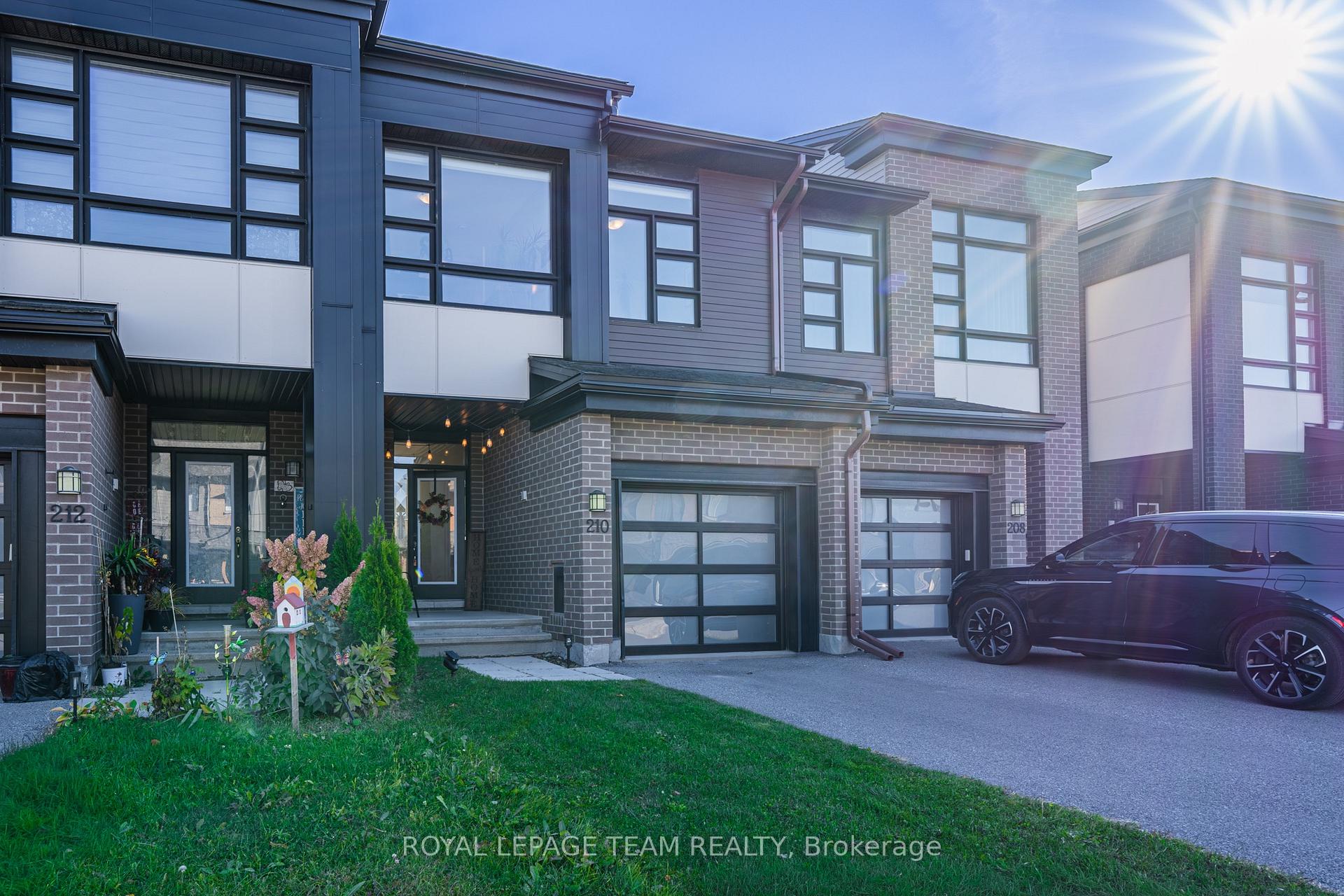 Photo 2 of 210 Big Dipper Street, Ottawa, Riverside South/Gloucester Glen — HOMEH