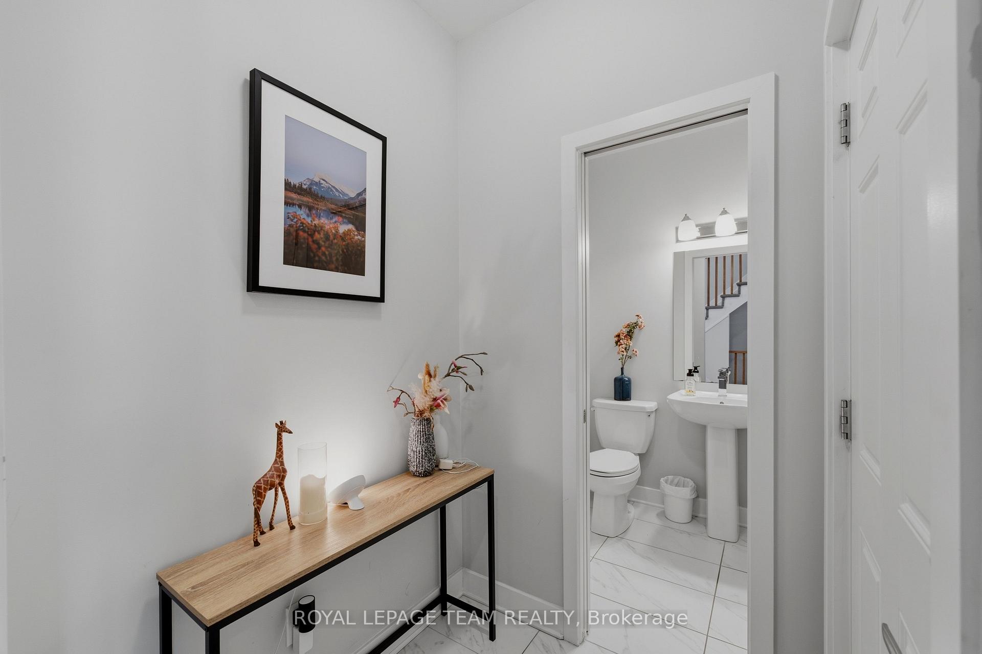 Photo 6 of 210 Big Dipper Street, Ottawa, Riverside South/Gloucester Glen — HOMEH