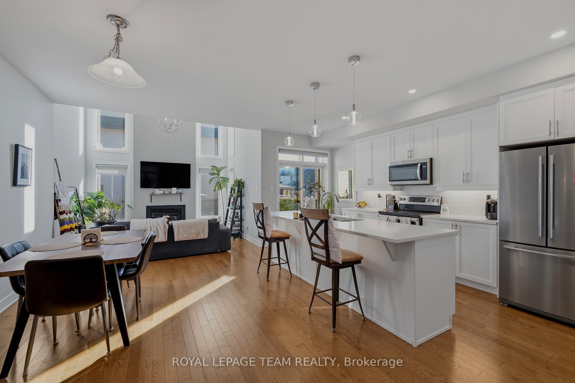 Photo 12 of 210 Big Dipper Street, Ottawa, Riverside South/Gloucester Glen — HOMEH
